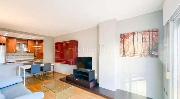 Foto bed6a831-221b-437b-b2ae-58b8f4b8d3cb. Piso  pacifico edificio calderon en Paseo Marítimo Oeste - Pacífico Málaga