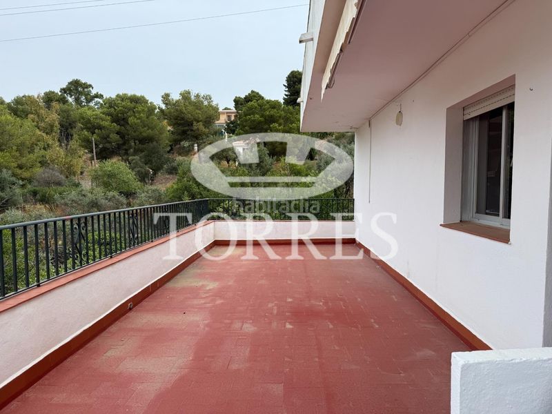 Foto 06271ae5-8618-47d7-b708-4cacbea13792. Xalet amb aparcament piscina a Limonar Málaga