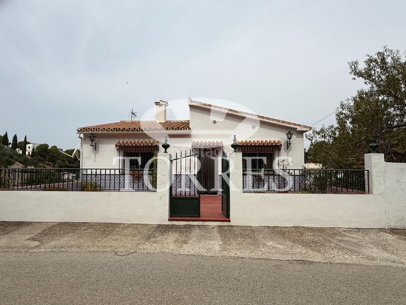 Foto 172dc1e7-c7b6-435e-b5c8-ece0f0d8caa0. Xalet amb aparcament piscina a Limonar Málaga