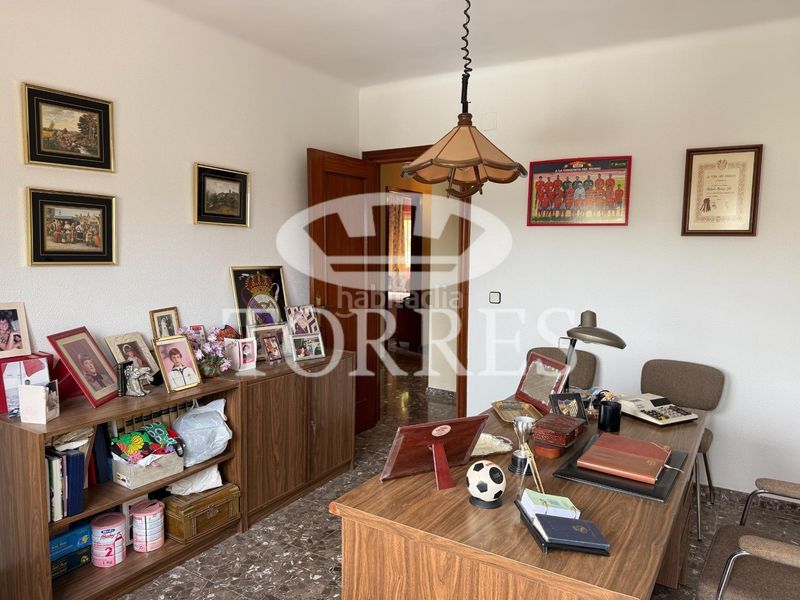 Foto 42695f95-3be1-4a6a-817a-7568995d0e4e. Xalet amb aparcament piscina a Limonar Málaga