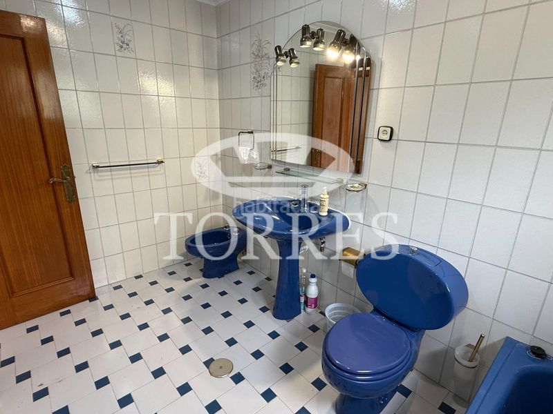 Foto a0d62ac0-e638-466f-9cfb-9f730a9a60ff. Xalet amb aparcament piscina a Limonar Málaga