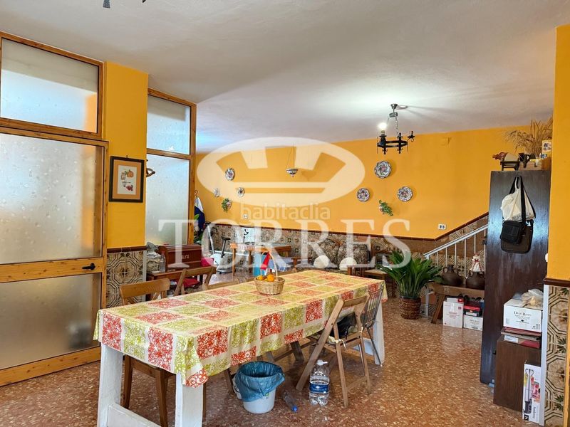 Foto db0a4c66-ae86-485c-b8d2-fa1bdf2fabb4. Xalet amb aparcament piscina a Limonar Málaga