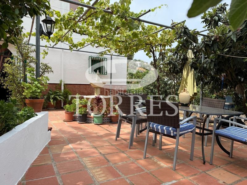 Foto e3d93bef-6ed6-4425-be37-99a2c477dd8a. Xalet amb aparcament piscina a Limonar Málaga