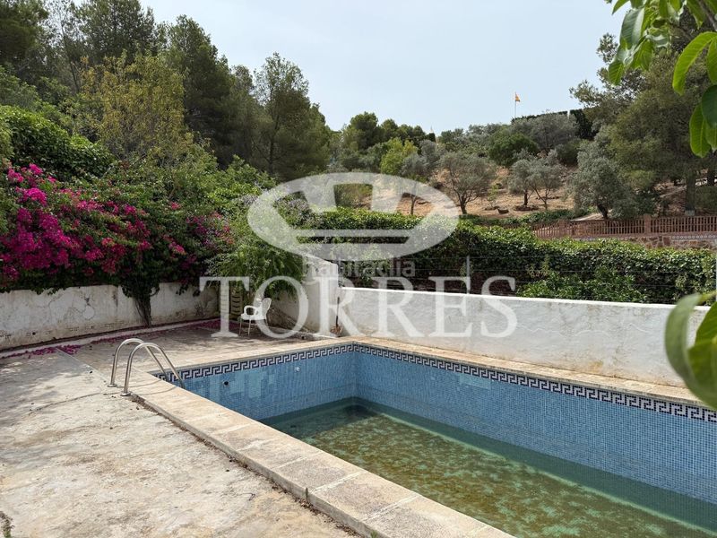 Foto ec38ed5e-8eb5-41e5-8047-35e8178027a1. Xalet amb aparcament piscina a Limonar Málaga