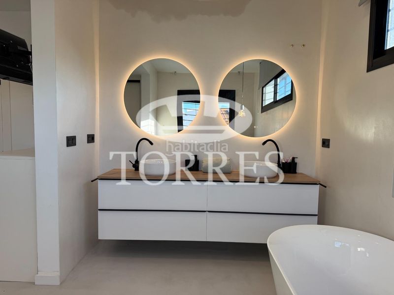 Foto 0d532e8f-838d-42f9-af1b-86b3a715192d. Xalet amb aparcament piscina a El Cortijuelo Málaga