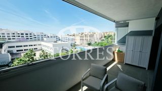 Lloguer Apartament a Calle calancha 3. Amplio ático en estepona centro con vistas despejadas