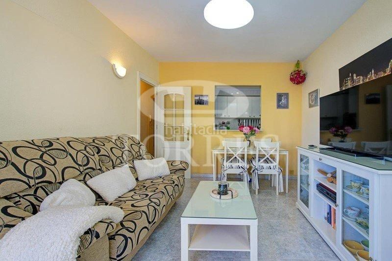 Foto 112b152d-aa2f-4644-b4ee-80b8d6057ed7. Pis amb aparcament piscina a La Carihuela - Los Nidos Torremolinos