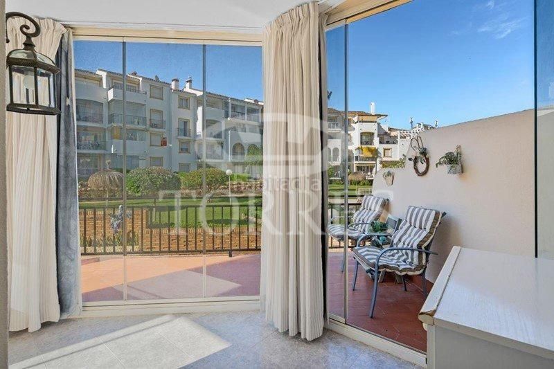 Foto b6bc6b4e-ae29-479b-bd50-76e7614ba493. Pis amb aparcament piscina a La Carihuela - Los Nidos Torremolinos