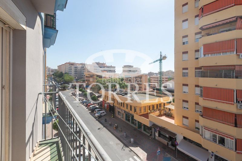 Foto 2ea9e4ba-b0b1-49ed-bead-3a3d176e6c84. Pis a Centro ciudad Fuengirola