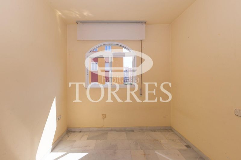Foto 9688ffb8-9b41-4618-84ad-99d9fc29643a. Pis a Centro ciudad Fuengirola