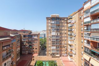 Piso en Fernan nuñez 4. Piso en vialiamaría zambrano