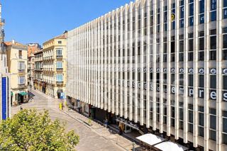 Local Comercial a Plaza de Uncibay