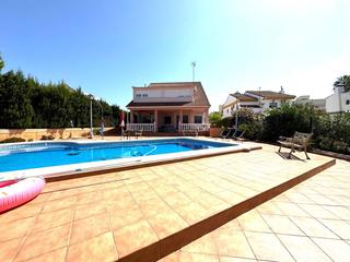 Chalet à El Portil. Exclusivo chalet independiente en venta  nuevo portil