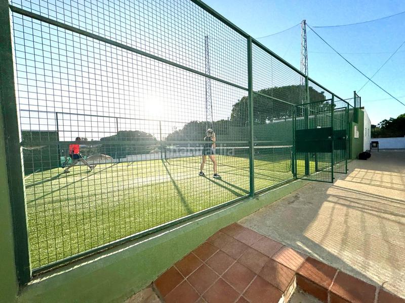 Foto 4133f73c-4988-43e0-9168-148489b335d7. Casa adossada amb aparcament piscina a El Portil