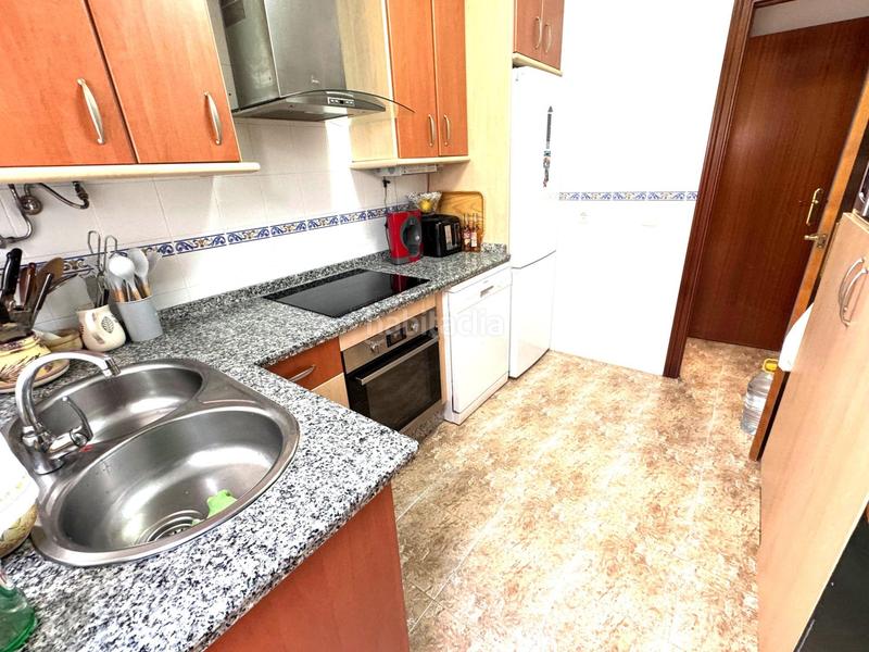 Foto bddcf9c1-7ebf-45ff-a6bf-4b49c2d9fa87. Casa adossada amb aparcament piscina a El Portil