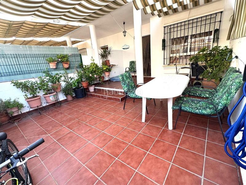 Foto f1c19b5a-5d96-457a-a812-f83a0d1d756c. Casa adossada amb aparcament piscina a El Portil