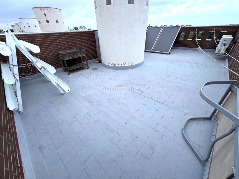 Foto 8f8d8d79-5022-4e84-b7a7-b0129d45a88f. Casa a schiera con parcheggio piscina in Punta Umbría