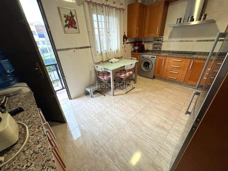 Foto f3b48d6d-1109-42b3-ad8f-5034a914175a. Casa a schiera con parcheggio piscina in Punta Umbría