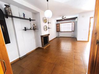 Casa adossada a Punta Umbría. Magnifico adosado muy céntrico.