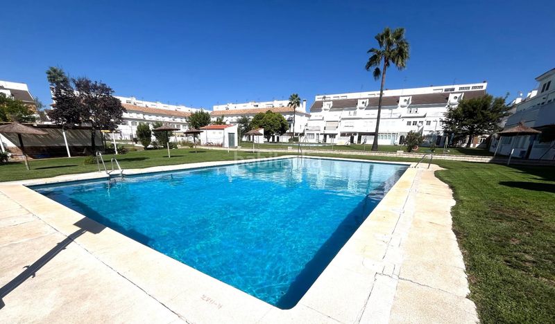 Foto 7477cf39-ccca-44d2-8ec4-1d124687a928. Casa adossada amb aparcament piscina a El Portil