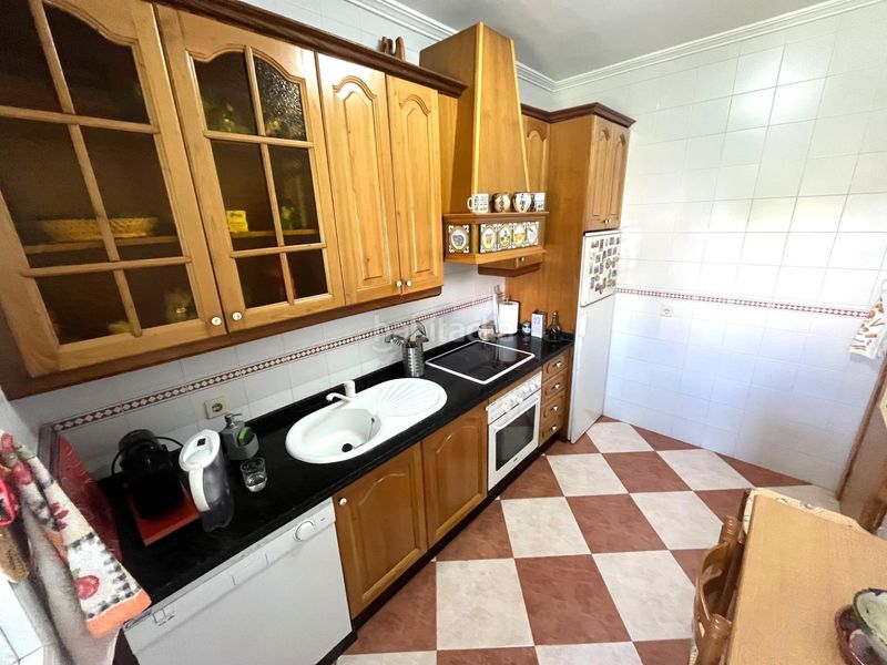 Foto ae5b1459-7414-4d87-9fc6-c40ff8c67c94. Casa adossada amb aparcament piscina a El Portil