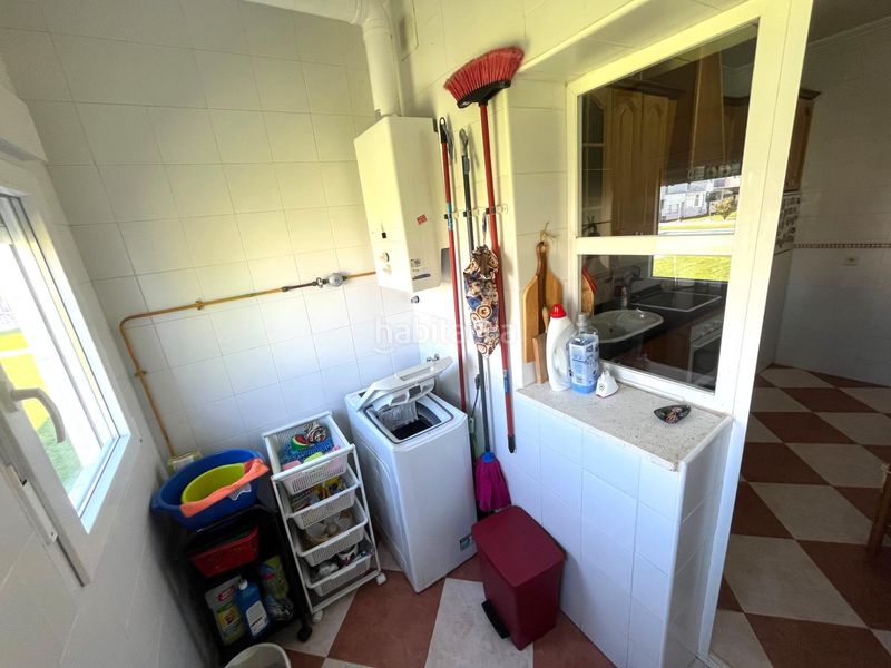 Foto d347a50e-4707-4157-987f-15a7c00f4f62. Casa adossada amb aparcament piscina a El Portil