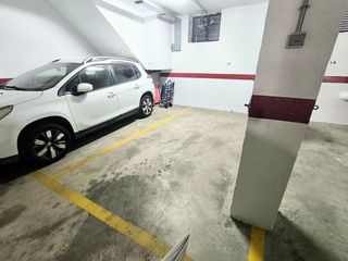Aparcament cotxe a Punta Umbría. Plaza de garaje en el centro de punta umbría