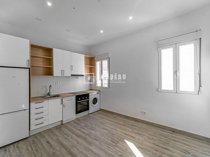 Foto e9539744-cb28-4d4e-acb7-39d01303257c. Alquiler piso tu espacio en chamberí. en Ríos Rosas-Nuevos Ministerios Madrid