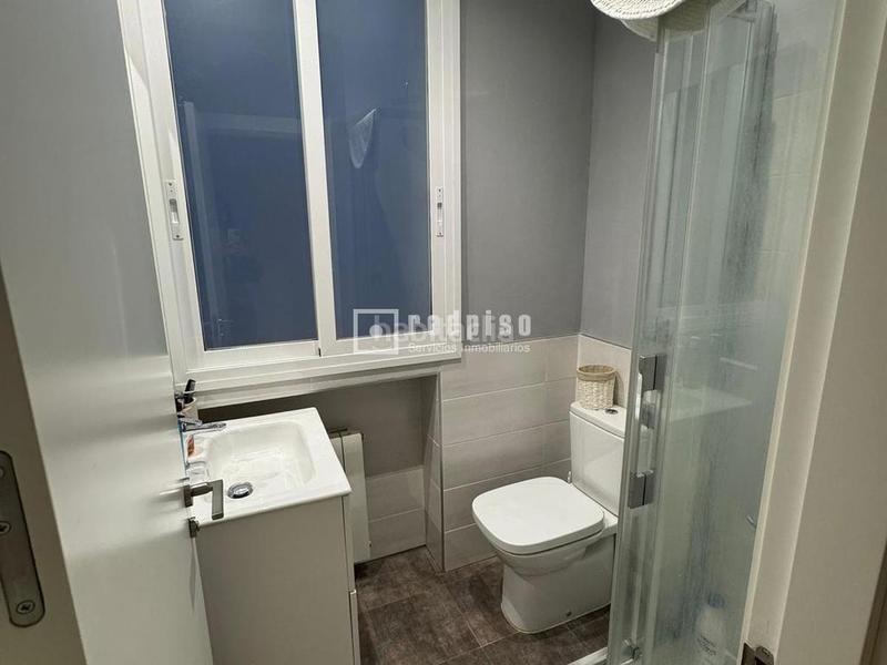 Foto ebac2538-f4fb-4b01-9f31-f3f9cfa07154. Alquiler piso luz, estilo y ubicación perfecta en Madrid