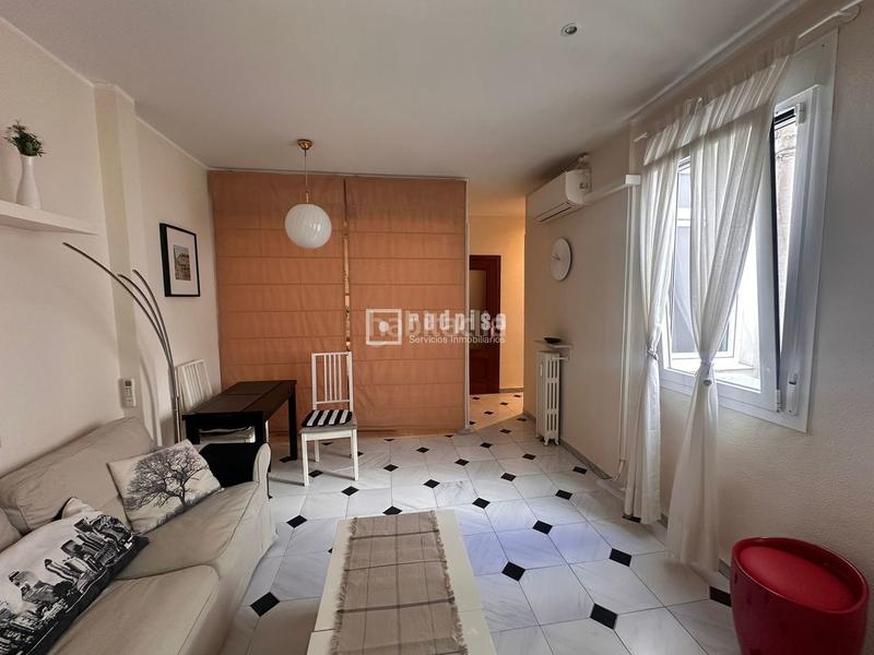 Foto 12cab5d4-1460-4861-bf00-e801cd756e6a. Rent flat with heating in Ríos Rosas-Nuevos Ministerios Madrid