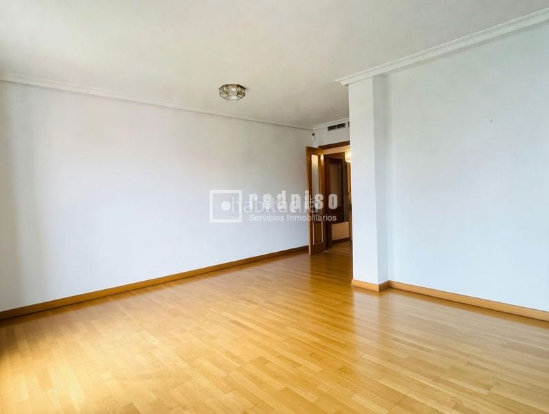 Foto ac500b9b-374e-471f-a7a7-b4be354a7f5f. Pis amb calefacció aparcament a Ríos Rosas-Nuevos Ministerios Madrid