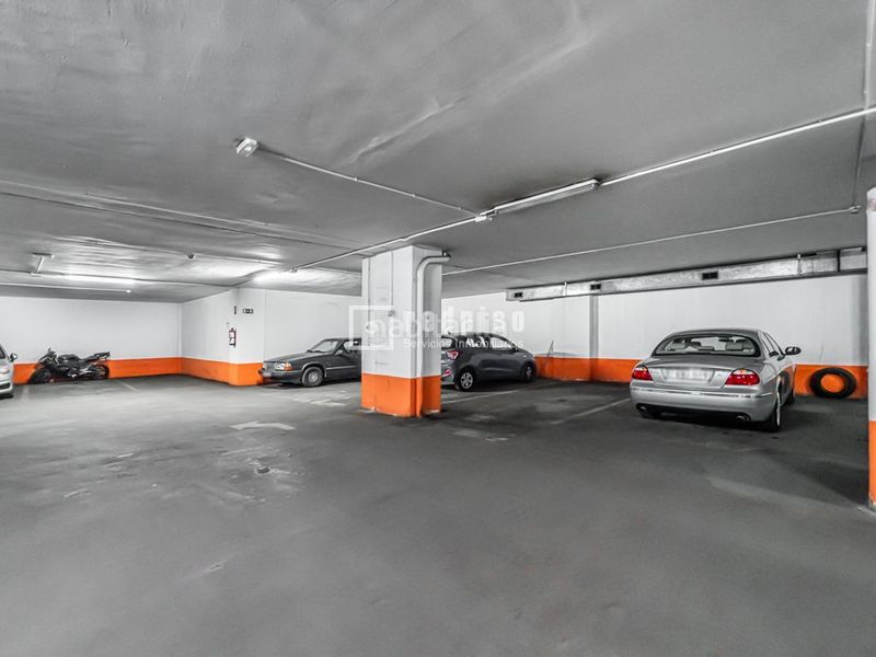 Foto 460a8a20-5cf8-4b31-a1e0-d6084065e568. Autoparkplatz in Ciudad Universitaria Madrid