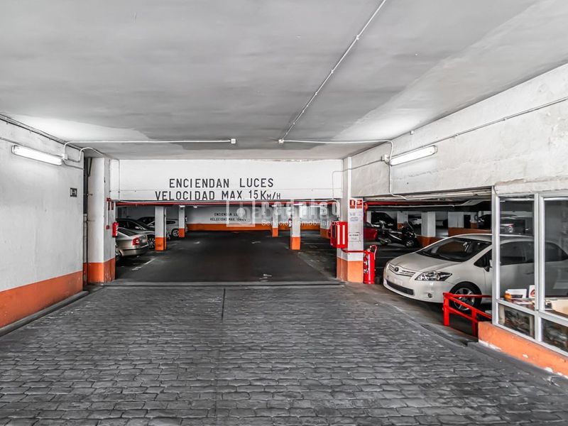 Foto 6c684656-ddc7-466e-962c-4512f61227b8. Autoparkplatz in Ciudad Universitaria Madrid