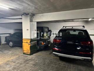 Parking coche  General ampudia. Vende plaza de garaje triple!!
