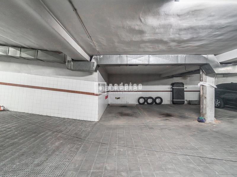Foto 7560c3c5-ed3c-456e-983a-0ec0a7b3042a. Alquiler parking coche en Vallehermoso Madrid