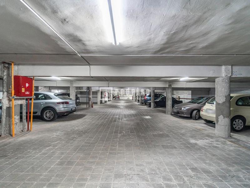 Foto b5781ac1-e6cf-4bb4-b7df-acd8f4aecfd6. Location parking voiture dans Vallehermoso Madrid