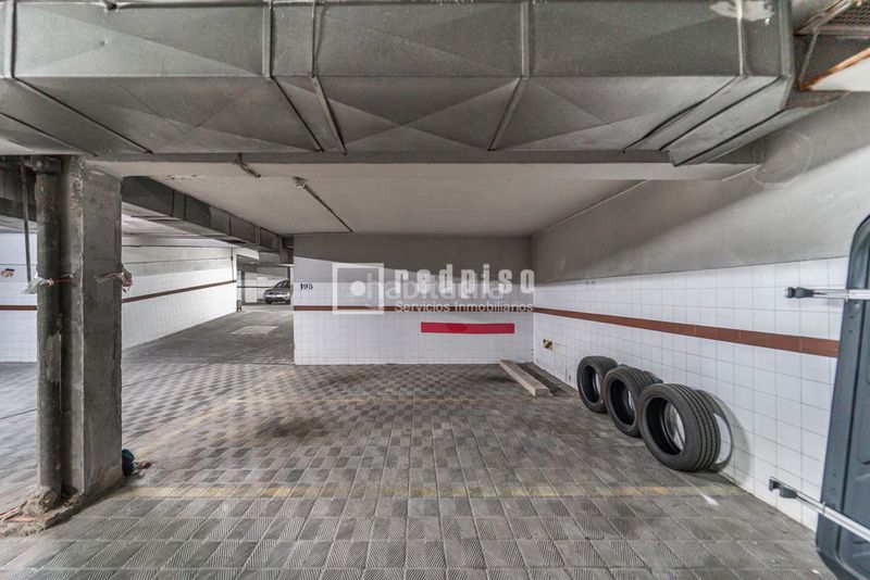 Foto 3b81075b-ee1f-4e4f-b6a1-e529070e30d9. Aparcament cotxe a Vallehermoso Madrid