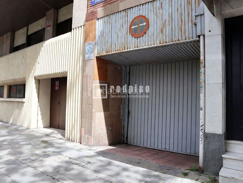 Foto 3fdd06cc-0d0c-403e-95c3-e3a5b3121b91. Aparcament cotxe a Vallehermoso Madrid