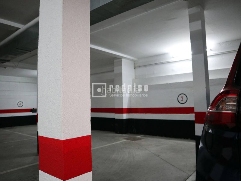 Foto ae0f5149-f72b-4160-9ad1-701483d3072d. Aparcament cotxe a Vallehermoso Madrid
