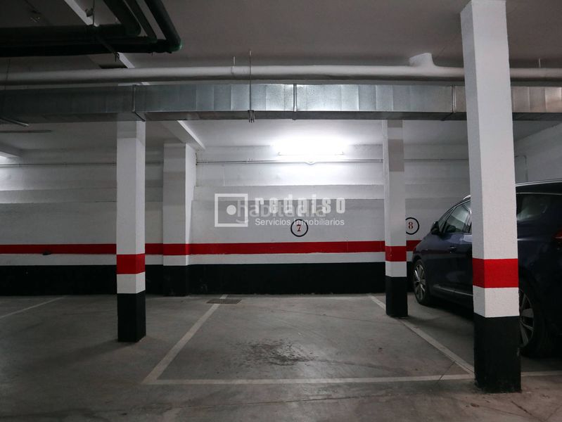 Foto f8c195d7-321f-4b0d-84d3-80a29508c09e. Aparcament cotxe a Vallehermoso Madrid