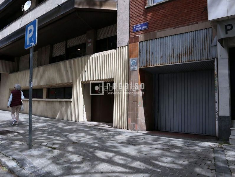 Foto ff4c6603-ada0-4495-abeb-6cc678f4d80f. Aparcament cotxe a Vallehermoso Madrid