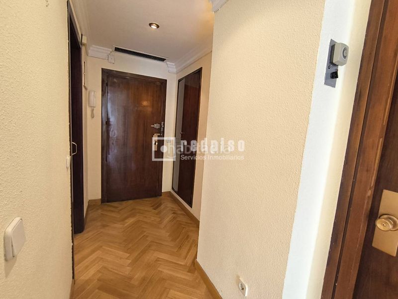 Foto 40501dd1-a862-4078-a9b8-de66f7c817f2. Miete etagenwohnung mit heizung pool in Vallehermoso Madrid