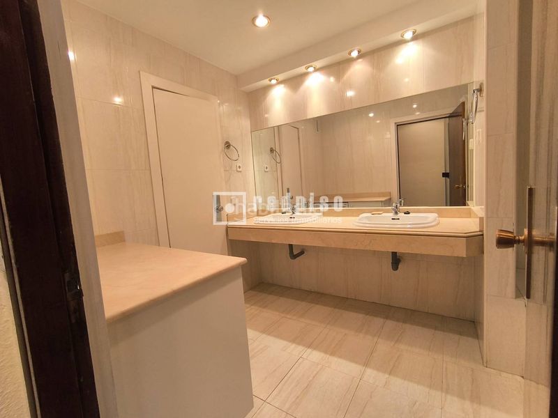 Foto 5678ec75-649c-4700-8e98-91a1ae445bd3. Miete etagenwohnung mit heizung pool in Vallehermoso Madrid