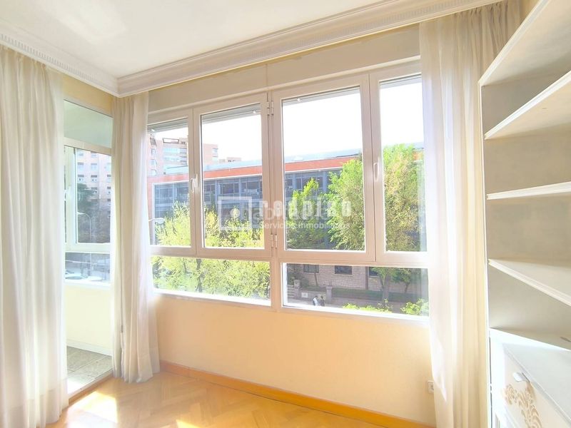 Foto 61645c97-fafc-4f23-a753-1d509ba02604. Miete etagenwohnung mit heizung pool in Vallehermoso Madrid