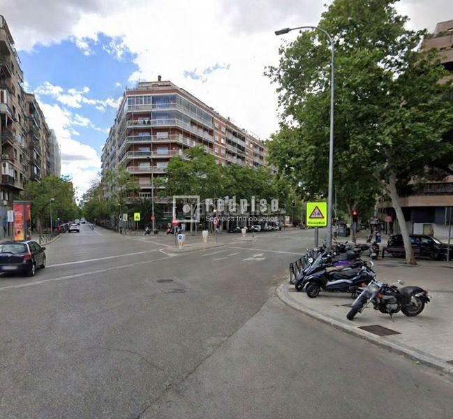 Foto 5966df9f-7929-42fa-924c-e5c2e65ee41a. Local comercial a Vallehermoso Madrid