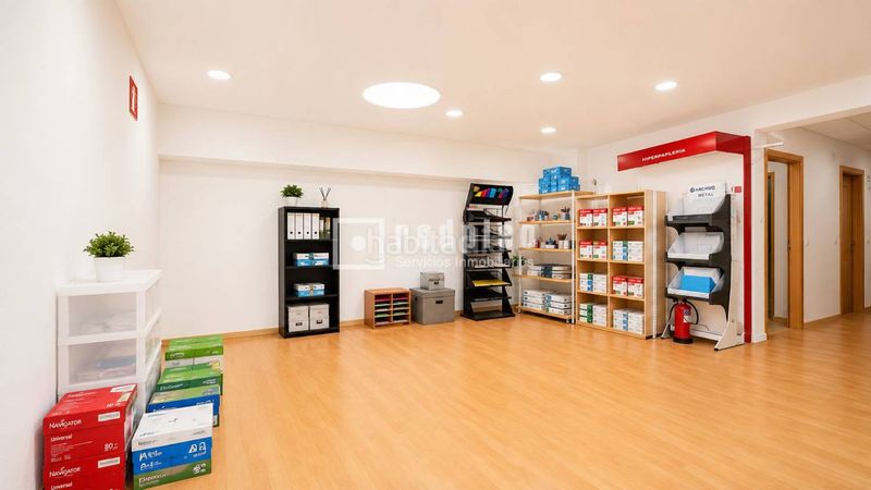 Foto aa96aa02-5029-46bc-ba58-ea3c4c7f9a35. Local comercial a Vallehermoso Madrid