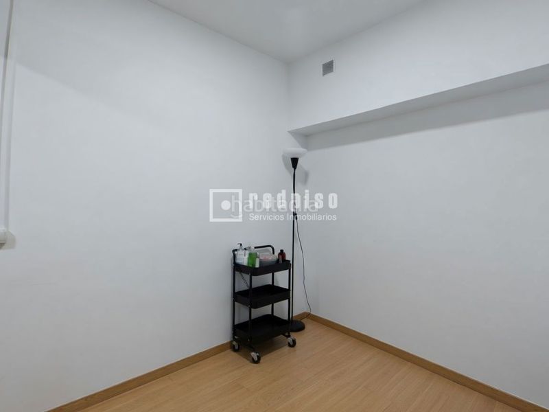 Foto 3af4a633-5eb6-4f24-8f51-43af7a534f09. Local comercial a Vallehermoso Madrid