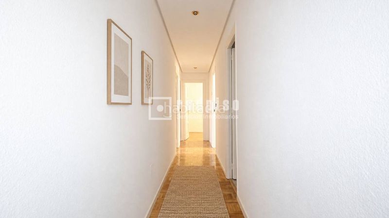 Foto b22c3044-26ac-4caa-a61c-a2276a287e41. Flat with heating in Vallehermoso Madrid