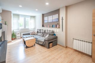 Appartement à Centro. Estupendo piso exterior en zona mariblanca