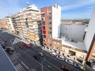 Appartement  Cl. maestra aurora romero. Gran piso luminoso con garaje en federico molina, 4 habitaciones